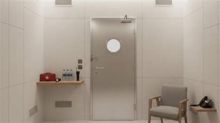 Does invulnerability work in Sacrifice room?
