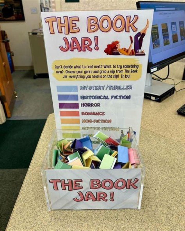 Games show up as in library when on their page, but not when i'm actually in my library