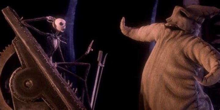 How do I beat Oogie Boogie in the Torture Chamber?