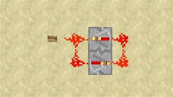 How do I create a redstone loop on Minecraft?