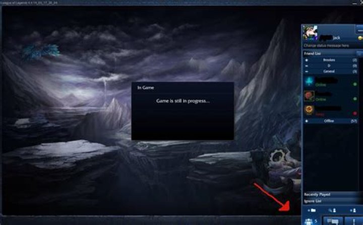 How do you send a personal message to someone in League of Legends?