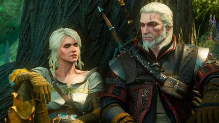 How do you use a strong attack with a PC keyboard in Witcher 3?