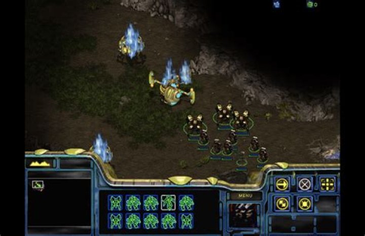 How does the Armour of a unit effect the Damage done to it? (Starcraft 1)