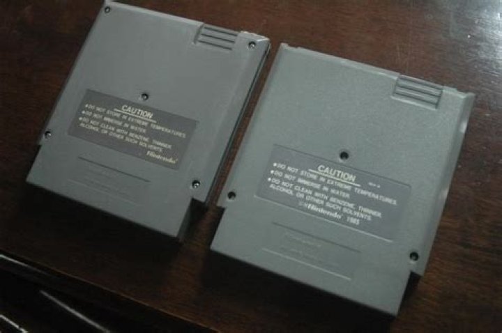 Is there in-game differences between 3 and 5 screws NES games?
