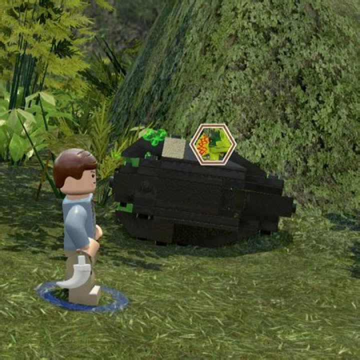 What are the black egg-like lumps with green bubbles in LEGO Jurassic World?