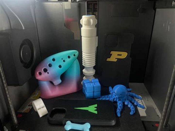 What can I make with the lab station?