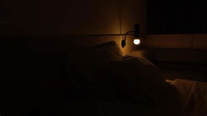 What happens if you die in A Dark Room?