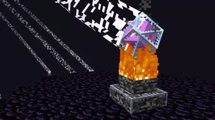 What is the damage of end crystals to players?