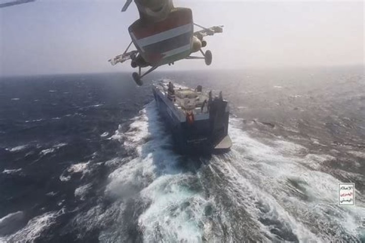 What is the way to expose a ship's powder stores