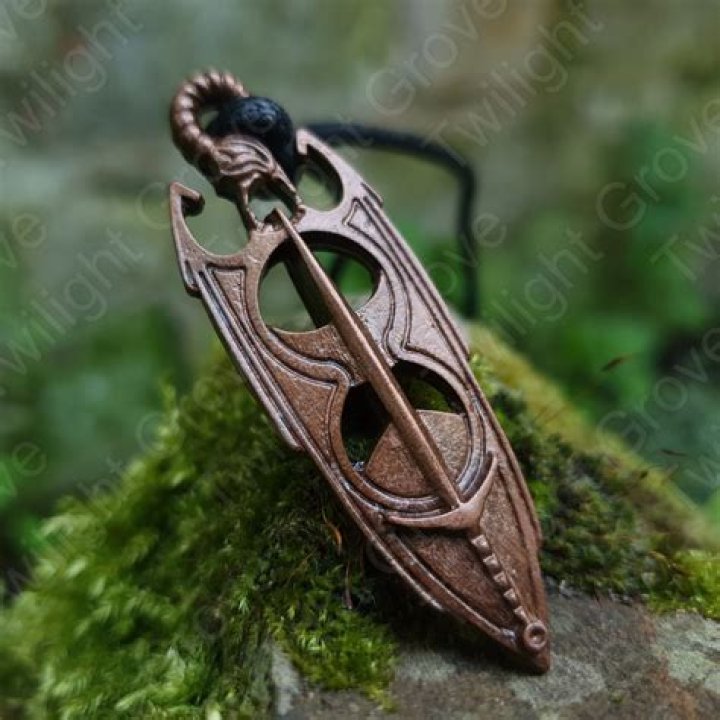 Where can I find an Amulet of Akatosh?