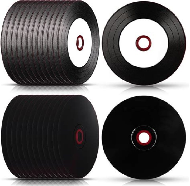 Why are music discs failing to play any audio? [duplicate]
