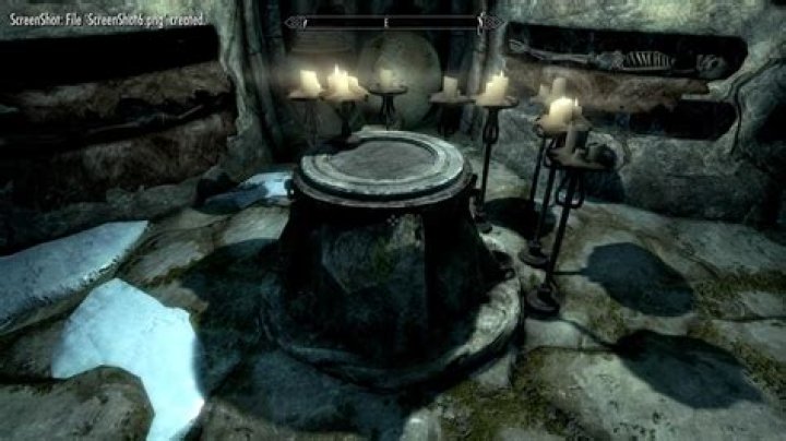 Why I am not seeing the coral dragon claw on the pedestal after the puzzle in Yngol Barrow?